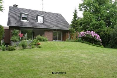 Wohnhaus nebst Anbau