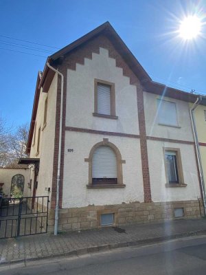 Doppelhaushälfte mit Charme im Herzen der Felkestadt