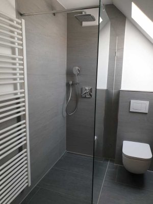Vollständig renovierte 3-Zimmer-DG-Wohnung mit EBK in Reichertshofen