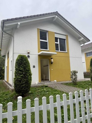 Nachhaltig wohnen: Modernes Zuhause, Baujahr 2017 und A+ Energieausweis � in ruhiger Stadtrandlage