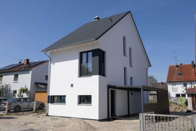 Energiesparendes EFH in Top-Lage - Erstbezug