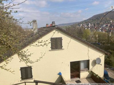 Geräumige Doppelhaushälfte in idyllischer Aussichtslage