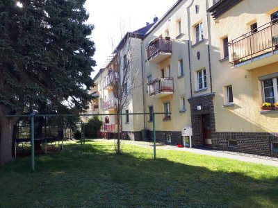 In sehr ruhiger, grüner Lage Verkauf einer 3-Zimmer-Wohnung mit Balkon