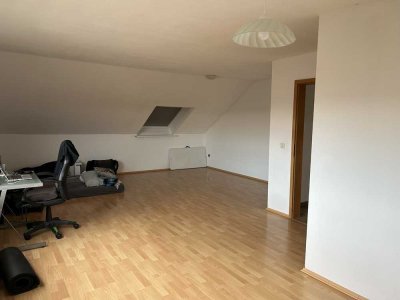 Helle, schöne und geräumige DG Wohnung in Northeim-Hillerse (sofort verfügbar!)