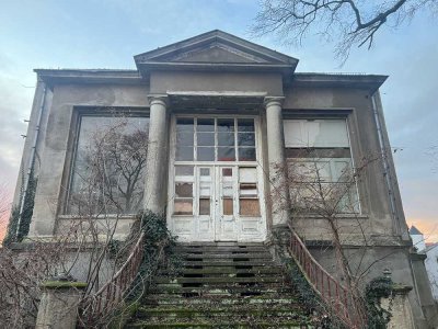 *Traumhafte Villa mit Potential in Wurzen*