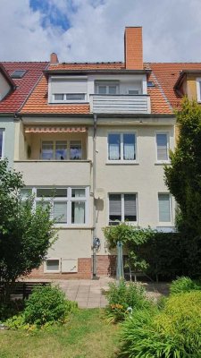 Top-Lage Erfurt-Süd: Leerstehendes Reihenhaus mit 4 Wohnungen