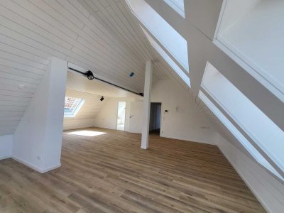 Schöne Penthouse-Wohnung mit großer Terrasse in der Innenstadt von Aalen zu vermieten