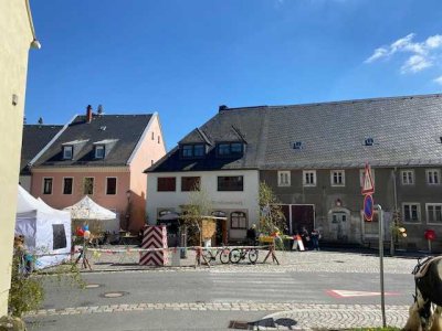 Liebstadt- 2 Zimmer Wohnung direkt am Markt, idyllische Lage unter Schloß Kuckuckstein