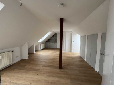 Renovierte Dachgeschosswohnung