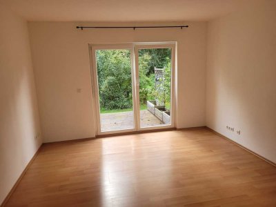 schöne sanierte 1-Zimmer-Erdgeschosswohnung mit Terrasse in Ingolstadt Stadtteil Mailing