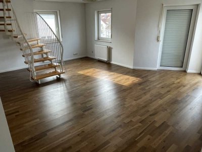 Moderne 3-Zimmer Maisonette-Wohnung mit 2 Balkone TG EBK