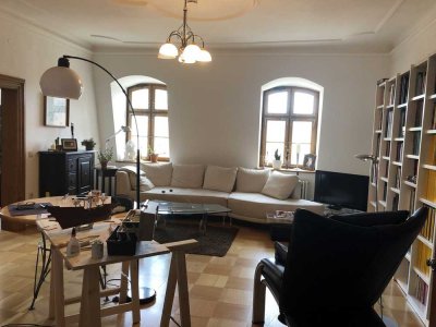 Im historischen Prestigeobjekt in pulsierender Innenstadtlage - direkt am Hofgarten*