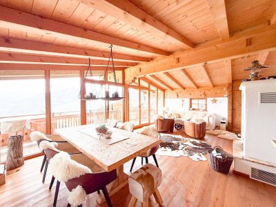 Luxuriöses Chalet mit Hüttenfeeling und spektakulärem Panoramablick