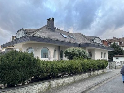 Villa-Dachgeschosswohnung