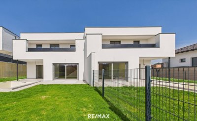 Doppelhaushälfte mit Pool und Klimaanlage