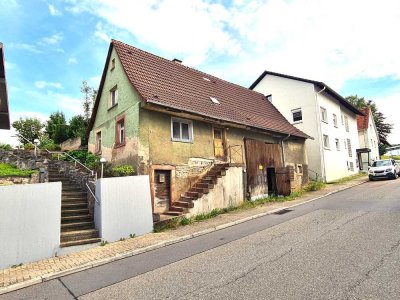 PROVISIONSFREI: FACHWERKHAUS MIT INTEGRIERTER SCHEUNE, SCHOPF, INNENHOF UND KLEINEM GARTEN