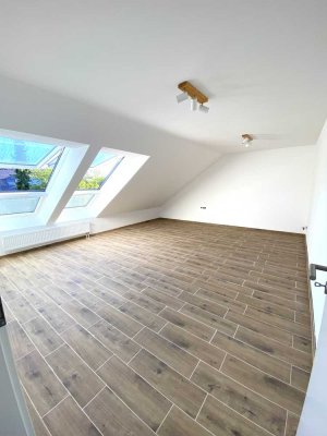 Helle kernsanierte 2 Zimmerwohnung