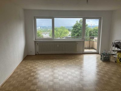 Schöne 3-Zimmer-Wohnung mit tollem Blick in ruhiger Wohngegend