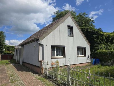 Gemütliches Einfamilienhaus mit viel Nebengelass im Storchendorf "Linum"