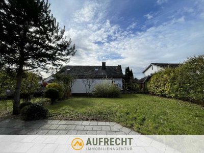 A U F R E C H T °charmant & großzügig° 5-Zi.-DHH mit Garten in ruhiger Lage