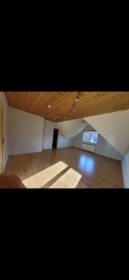 1000 € - 95 m² - 3.5 Zi.