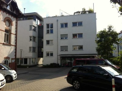 Modern. Spacious. Perfectly cut. 2 room flat near Friedberger-/Luisen-/Merianplatz.