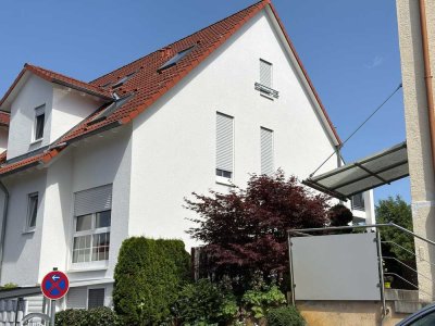 Helle 4-Zimmer-Maisonette-Woh. mit Balkon & EBK in Filderstadt (neue energieeffiziente Dachfenster)