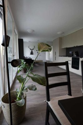 Wunderschönes 1-Zimmer-Apartment in Mehrgenerations WG!