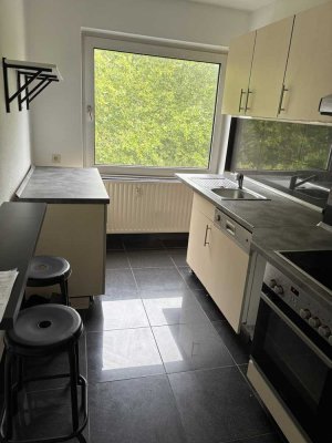 Helle 2-Zimmer Wohnung mit Balkon im 4. OG in Dortmund Kreuzviertel