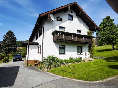 Wohnhaus mit Stadel und Dopplegarage und mehreren Bauplätzen in bester Lage von Bodenmais - insgesam