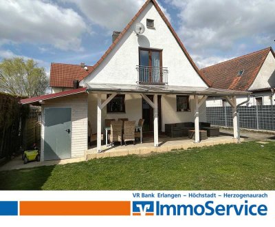 Hübsches Einfamilienhäuschen mit Garten und Garage