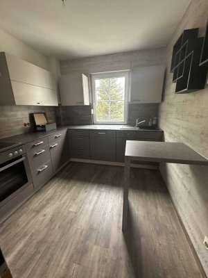 4 Raum Wohnung mit Einbauküche und 2 Bädern