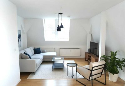 S-Bahn Karlshorst, frisch saniert, 82m², 3 Zimmer, Bad , EBK neu