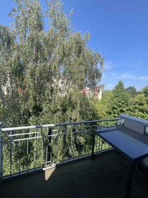 Attraktive Dachgeschosswohnung mit gehobener Ausstattung, Balkon und EBK