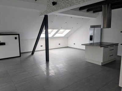 Ansprechende und sanierte 2,5-Zimmer-Loft-Wohnung mit geh. Innenausstattung mit EBK in Pirmasens