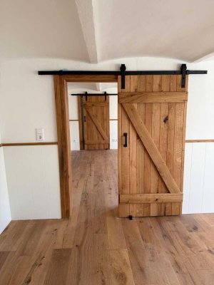 Luxus Pur - Hochwertig Kernsanierte Wohnung mit Altbaucharme