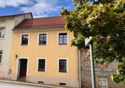 Klein und fein, saniertes Einfamilien-Reihenhaus in schöner Ortsrandlage von Reichenbach