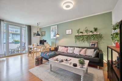 Schöne helle 2 Zi-Wohnung mit Balkon und separatem Stellplatz