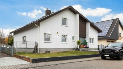 Viel Platz, viel Licht, viel Freiheit: Villa mit Terrasse, Einliegeroption und Poolpotenzial