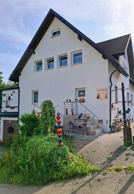 Haus mit Ladengeschäft in gut frequentierter Lage