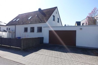 Großzügiges Einfamilien/- Mehrgenerationen/- 2 Familienhaus in begehrter Lage von Fürth-Oberfürberg