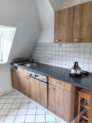 Freundliche und gepflegte 2-Raum-DG-Wohnung in Essen