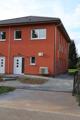 Ansprechende 5-Zimmer-Doppelhaushälfte mit gehobener Innenausstattung in Hoppegarten
