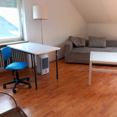 Möbliertes Apartment Ortsrandlage im Grünen
