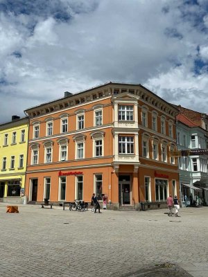 Frisch renovierte Dachwohnung im Herzen Meiningens