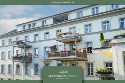 Altbau-Juwel in Rheinnähe! 150m² große 4 Zimmerwohnung mit geräumiger Terrasse und PKW-Stellplatz!