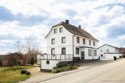 Doppelhaushälfte in Oberbränd mit 1250 qm Grundstück zu verkaufen I Option für weitere Bebauung