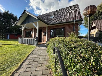Laufend modernisiertes Wohnhaus auf gepflegtem Grundstück