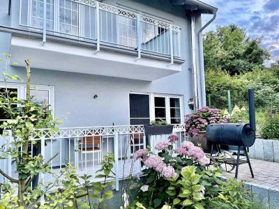 Charmantes Zweifamilienhaus mit Garten in begehrter Lage von Kraichtal