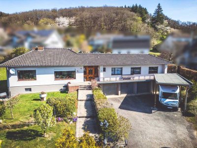 Gepflegter Bungalow, mit Fernblick und großzügigem Grundstück in Heimbach zu verkaufen